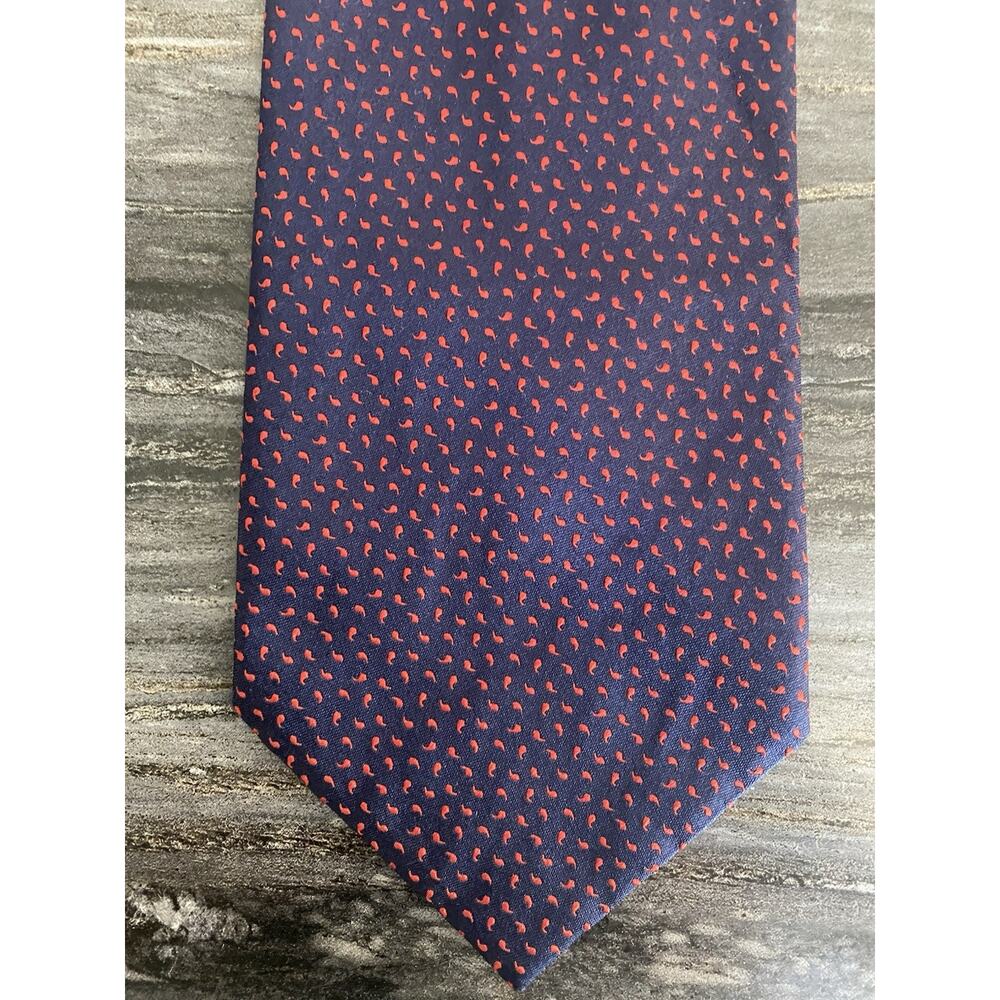 Brooks Brothers 100% Silk Tie Navy and Red Patterned - Picture 2 of 4
